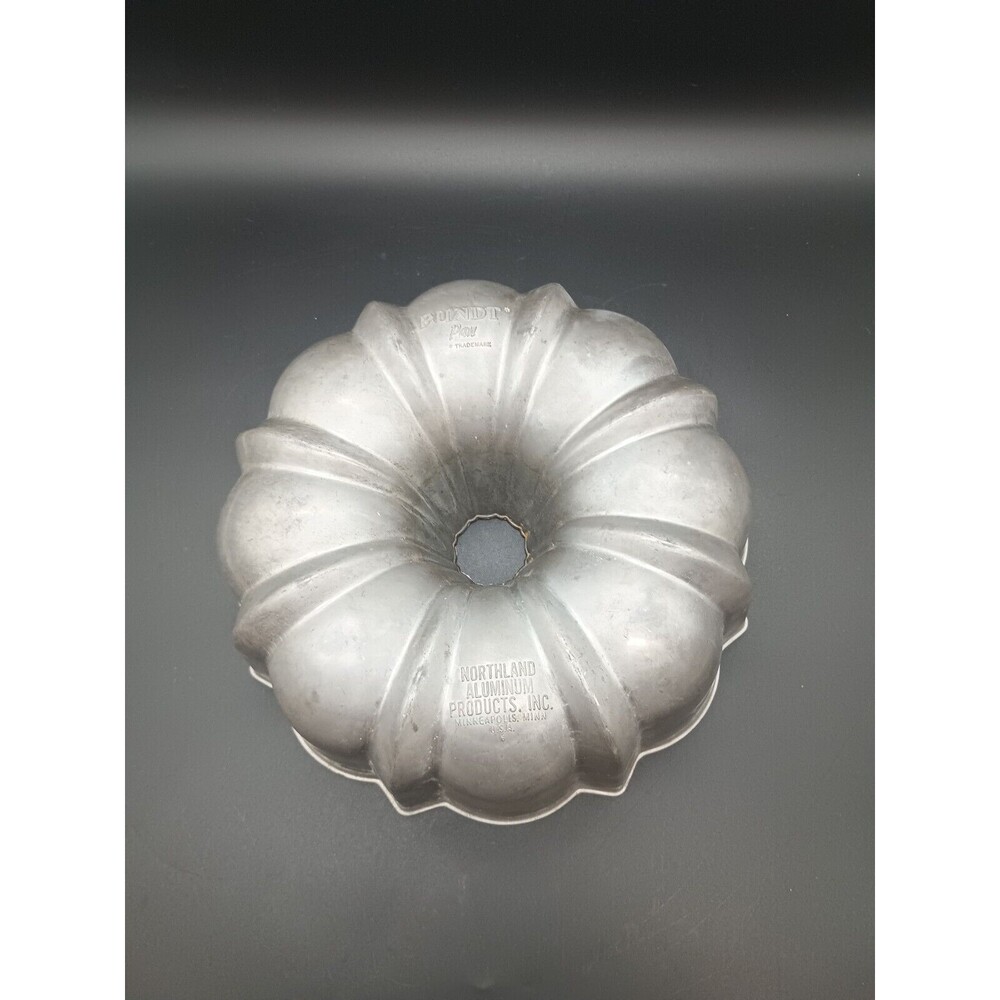 Vintage Northland Aluminum Products Inc, Original Bundt Cake Pan